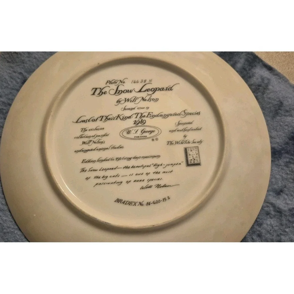 The Snow Leopard Endangered Species Collectable Plate by Will‎ Nelson 1989